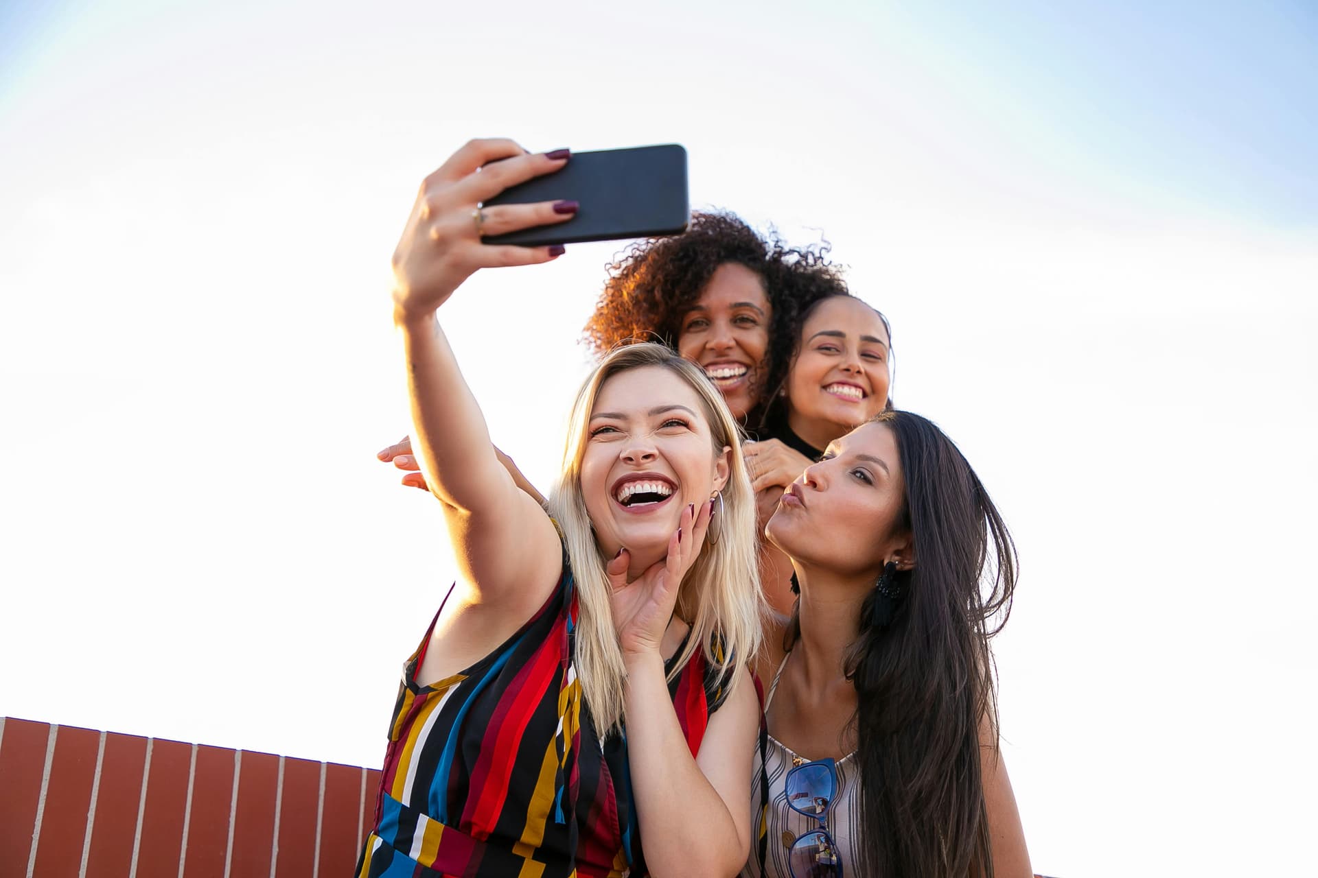 Social commerce in beauty, illustrating browsing leading to purchase